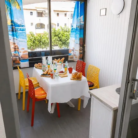 Le Petit Coquillage - Access- Private Parking *
